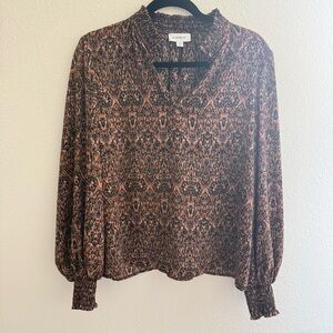 Evereve Animal Print Black and Brown Patterned Blouse Size Medium Long Sleeve
